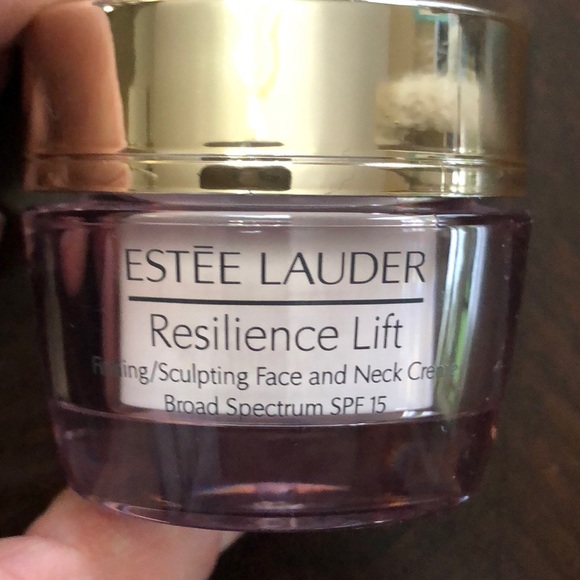 Estee Lauder Other - NEW🎉RETAIL$65 Estee Lauder Resilient Lift Creame